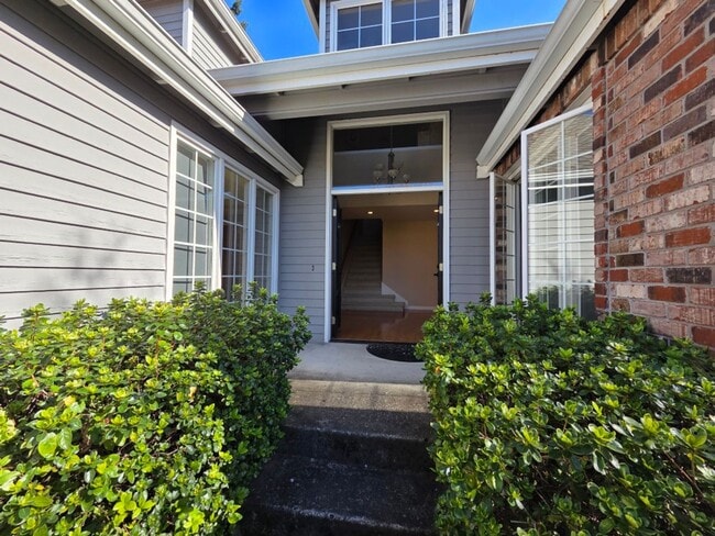 Photo - 4Bd/2.5Ba Bellevue House