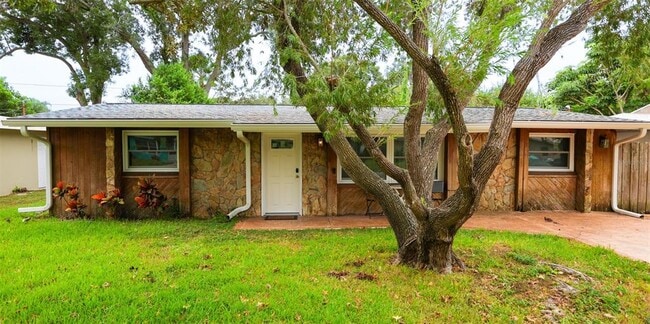 Building Photo - 2227 Granger Dr