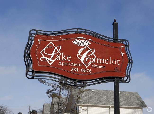Photo - Lake Camelot Apartments