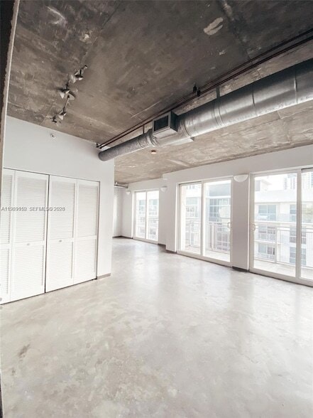 Photo - 455 NE 25th St Unit 809