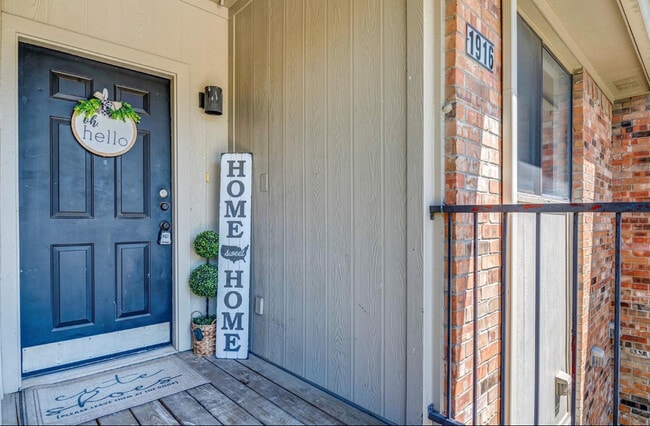 Building Photo - 1916 Signal Ridge Pl Unit 1916