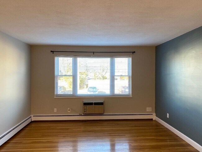 Photo - 32 Whitman Rd Unit 1-3