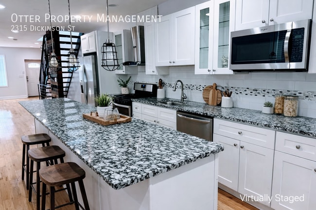 Photo - 2315 Dickinson St