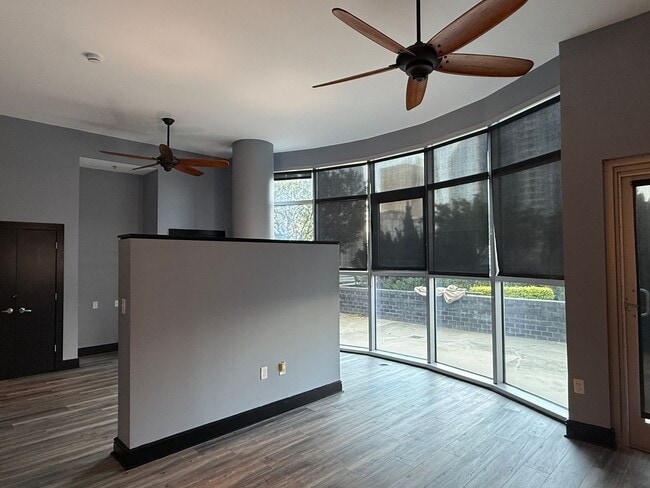 333 W Trade St