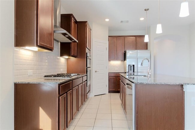 Photo - 109 Yellow Thistle Cv