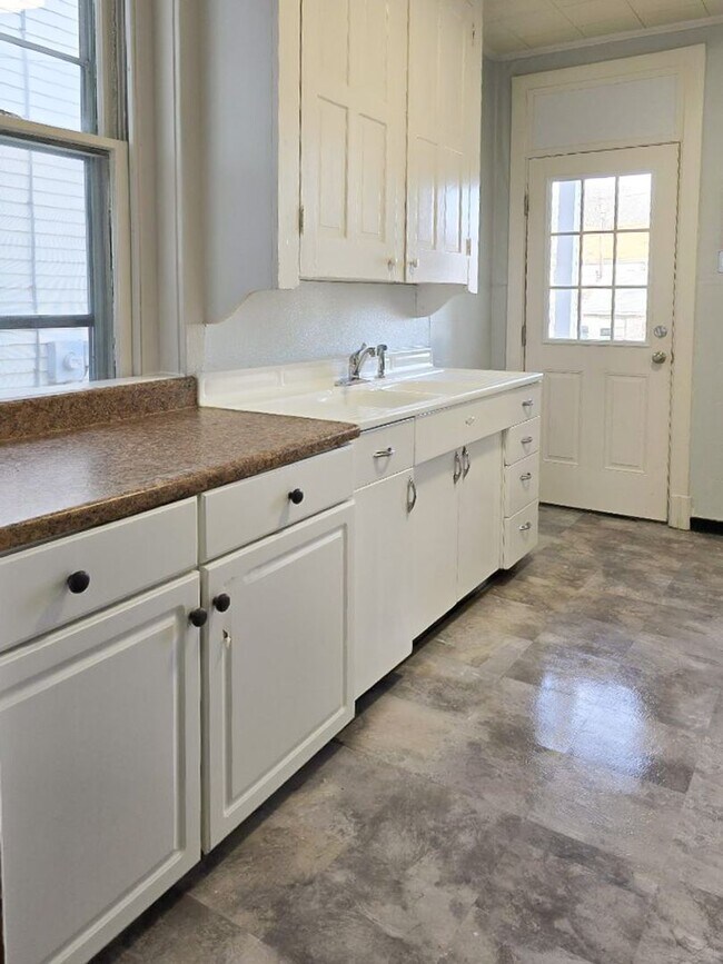 Photo - 3 Bedroom 1 Bath Entire House