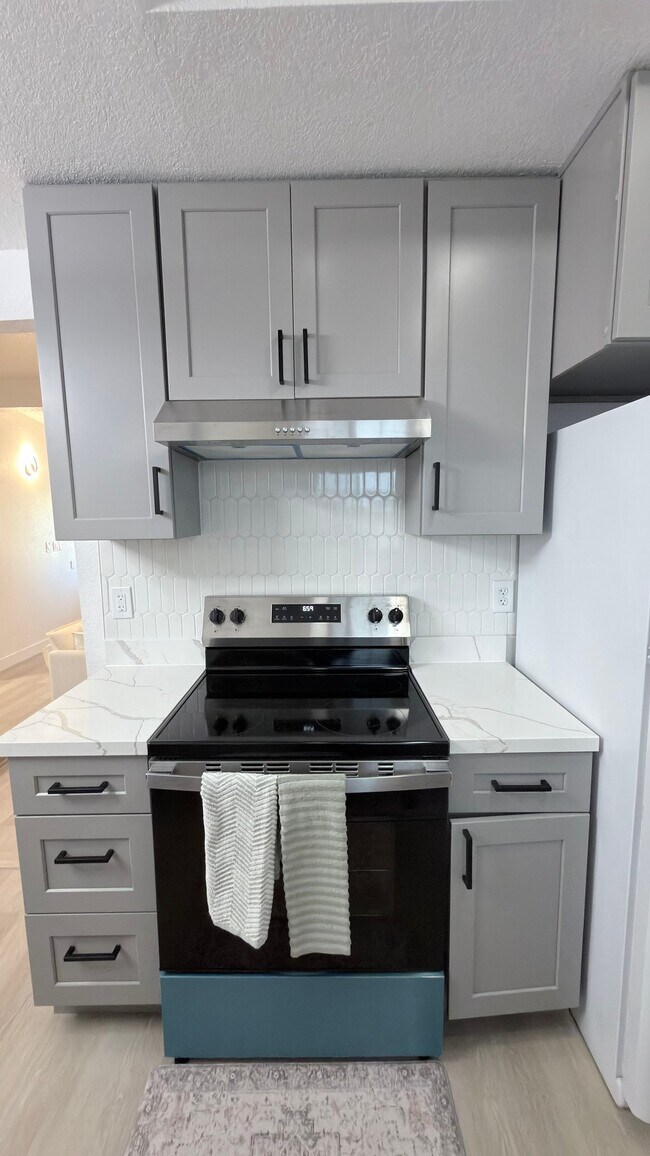 Photo - 6374 Porterfield Ct Unidad 6374 porterfield ct