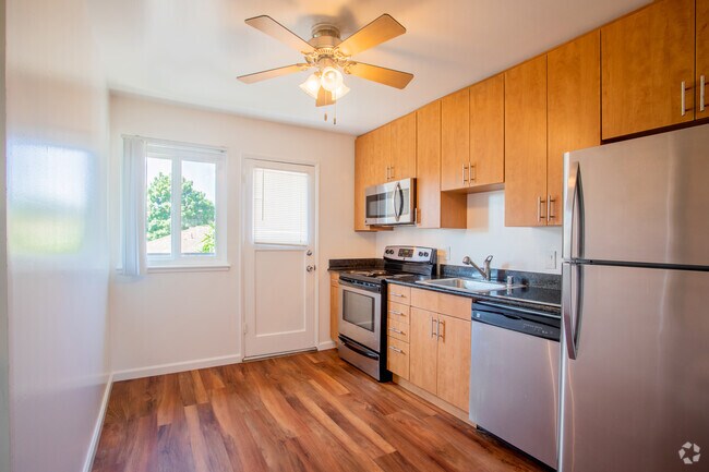 1BR, 1BA - Saratoga Grove Apartments