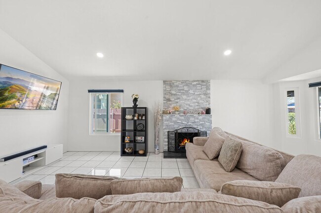 Photo - 7465 Timberwood Pl