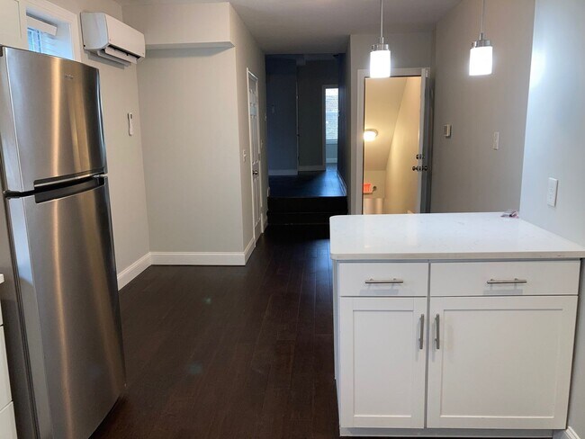 Photo - 2225 W Thompson St Unit B