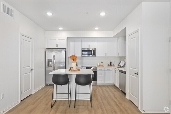 3BR, 2BA - 1,049SF - Kitchen