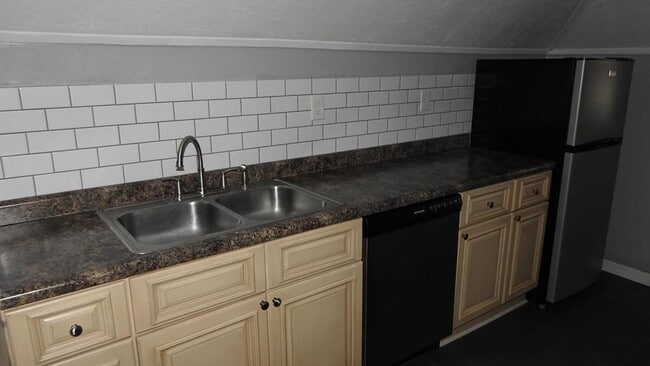 Photo - 425 N Morse Ave