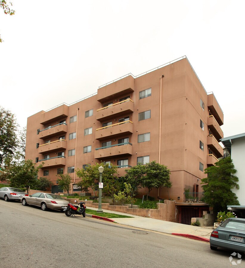 Village Villa Apartments - Village Villa Apartments