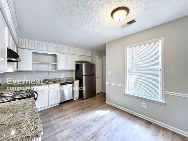 Photo - 4551 Ross Rd