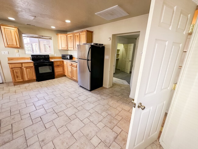 Photo - 29 E 300 N Unit D