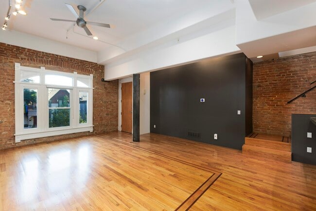 Photo - 2445 N Clarkson St