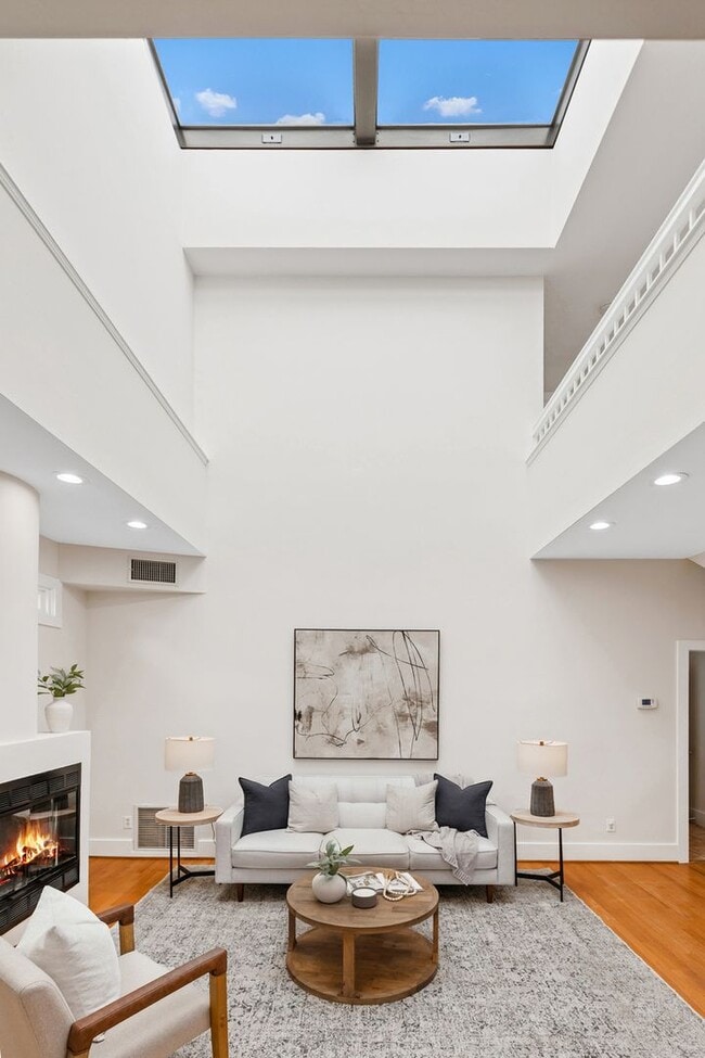 Photo - 4525 Rhode Island St