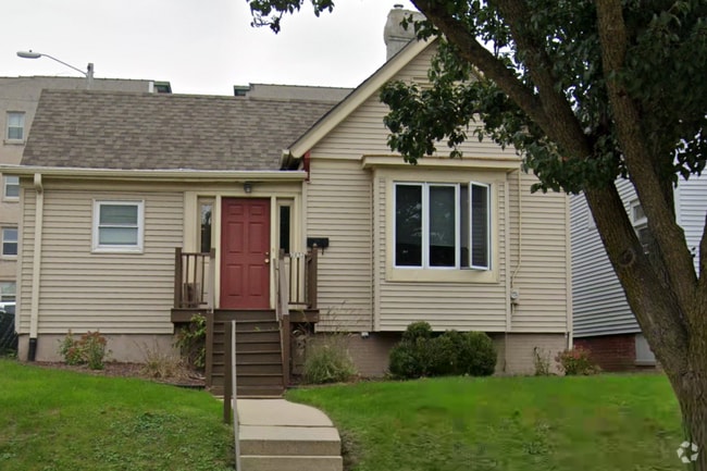 Building Photo - 3 Bedroom Single Family Rental