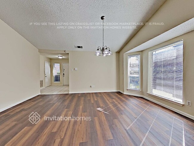 Photo - 5005 Colonial Dr