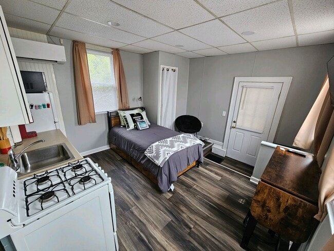 Building Photo - 2317 Broad St Unit Apt. 4