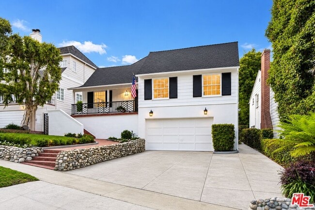 Photo - 10527 Le Conte Ave