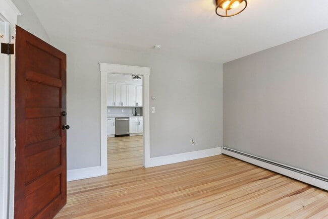 Photo - 139 Albany Ave Unit 2nd Floor