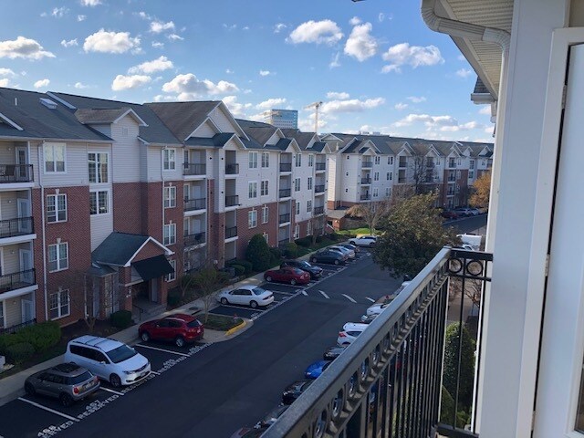 Building Photo - 1570 Spring Gate Dr Unit 7401 Rental