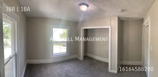 Photo - 806 Douglas St NW Unit 2