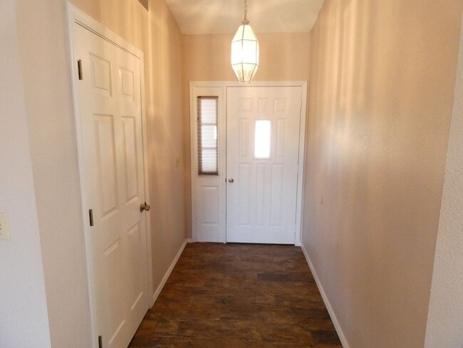 3444 Sundial Dr