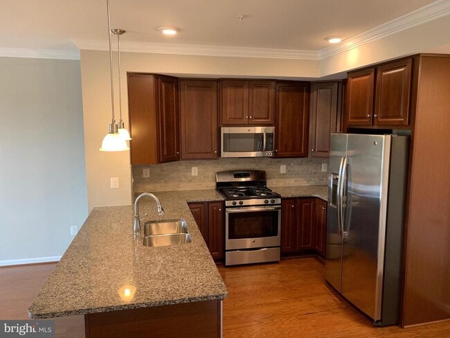 Building Photo - 6491 Jack Linton Dr S