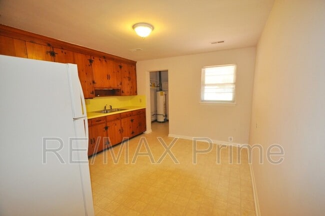 Photo - 2 McDonald Rd Unit #A