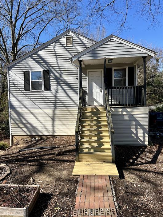 Description: Adorable one bedroom on secon... - Description: Adorable one bedroom on secon...