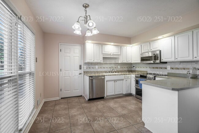 Photo - 3609 Locust Cir E