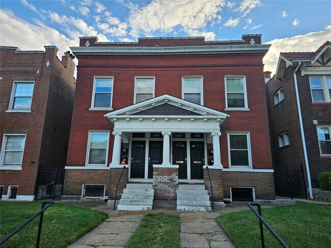 Building Photo - 1830 Russell Blvd