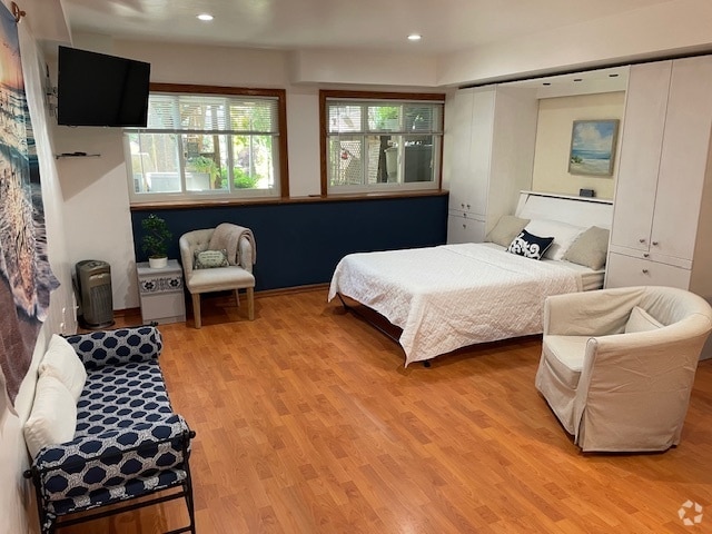 Building Photo - 481 Father Capodanno Blvd Unit Furnished Studio Rental