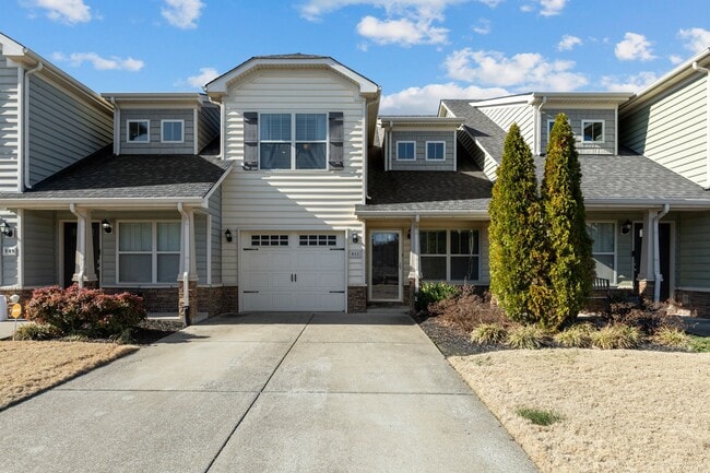 Photo - 911 Keepsake Diamond Ln