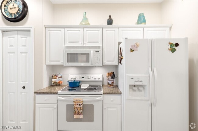 Building Photo - 8782 Middlebrook Dr Rental