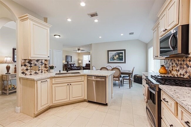 Photo - 3034 Glenthorpe Ln