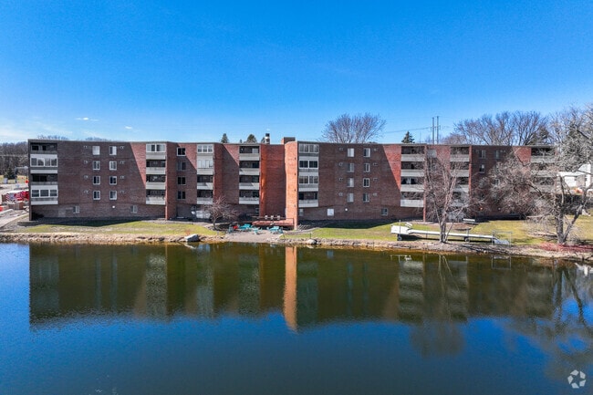 Photo - Lakeview Terrace