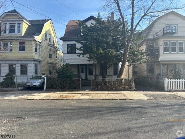 Building Photo - 38 Farley Ave Rental