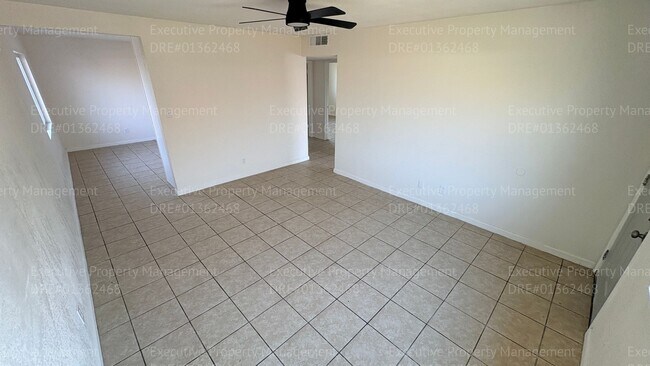 Photo - 3306 Gardenia Ave Unit B