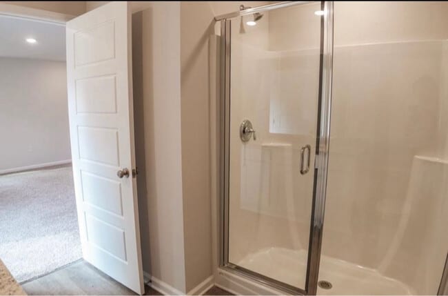 Photo - 5008 Sampler Dr