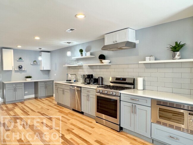 Photo - 2550 W Thomas St