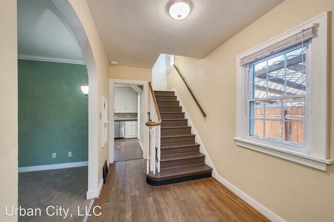 Photo - 3 br, 3 bath House - 122 N. Yale