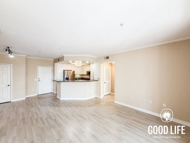 9253 Regents Rd Unit A201