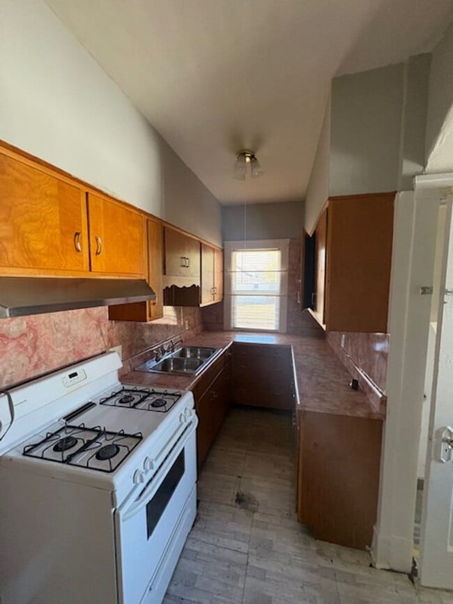 Photo - 2 Bedroom  1 Bathroom single family home in Peoria, IL