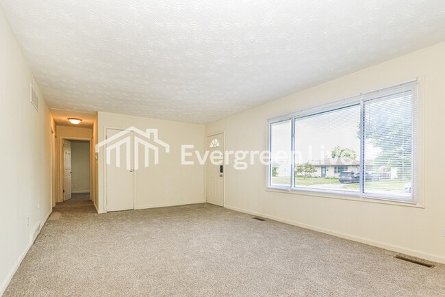 Photo - 2611 Onaoto Ave