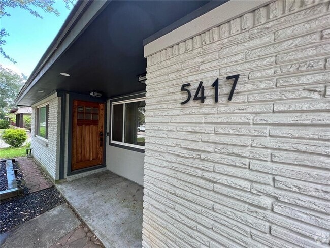 Building Photo - 5417 De Milo Dr Rental