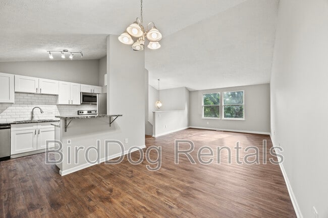 Photo - 5970 Almina Dr