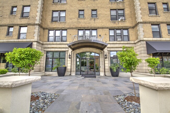 The Raphael - The Raphael Apartments